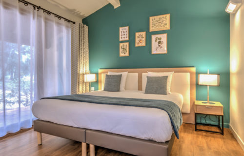 hotel salon de provence , chambre domaine de roquerousse